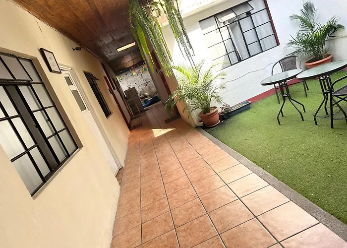 El Extranjero Hostal